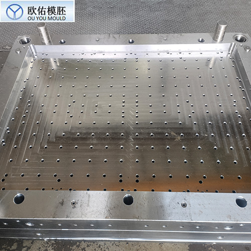 大型?？?/></a></div>
        <p class=