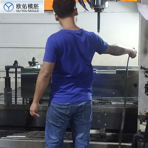 龍門(mén)機(jī)加工中